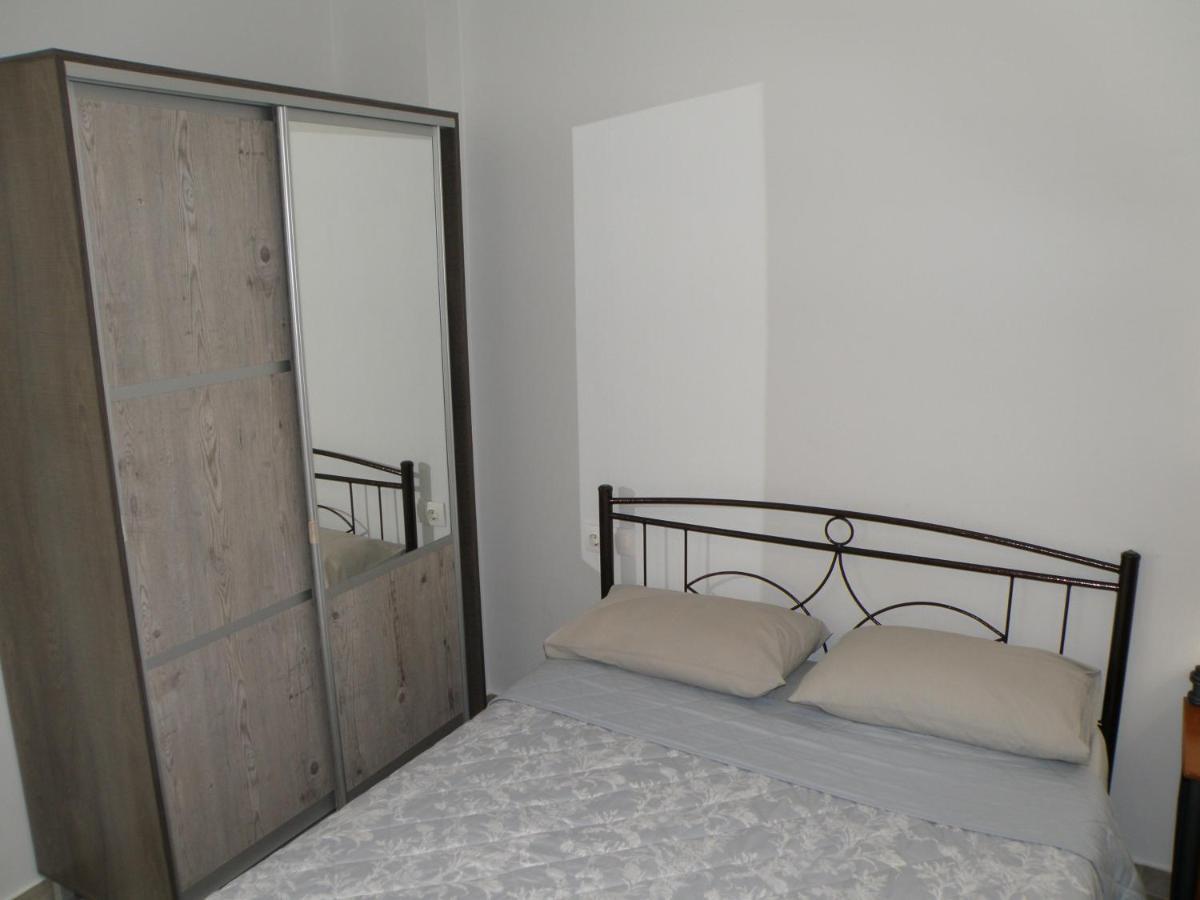 Talos Apartments And Studios 이라클리온 외부 사진