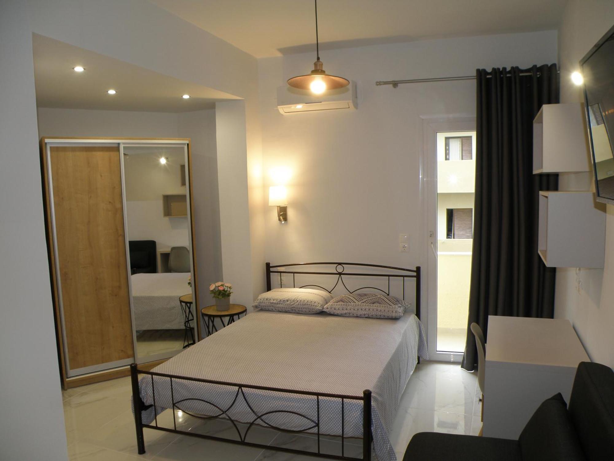 Talos Apartments And Studios 이라클리온 외부 사진
